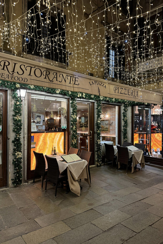The dining room at La Piazza, San Marco 615, Venezia